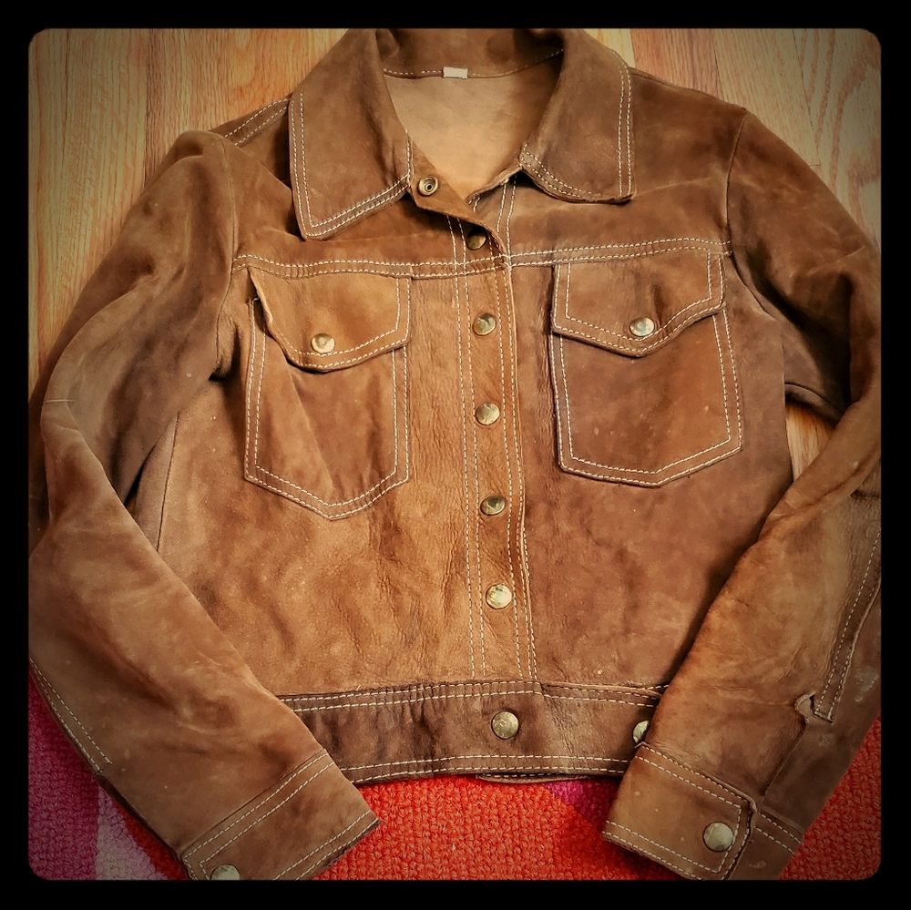 Vintage 1960s/1970s cropped brown suede jacket